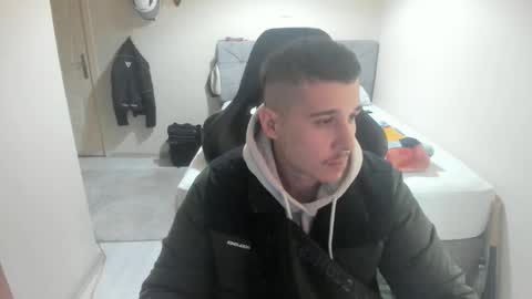 Snapshot of ulxer chatting on November 10, 2025, 8:41 pm hi im mike tyson - online show from November 10, 2025, 8:41 pm