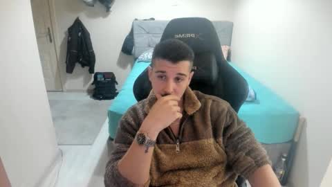 Snapshot of ulxer chatting on November 28, 2025, 5:26 pm hi im mike tyson - online show from November 28, 2025, 5:26 pm