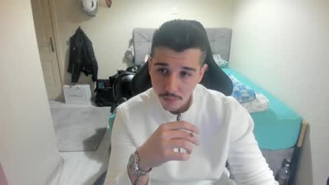 Snapshot of ulxer chatting on December 2, 2025, 7:42 pm hi im mike tyson - online show from December 2, 2025, 7:42 pm