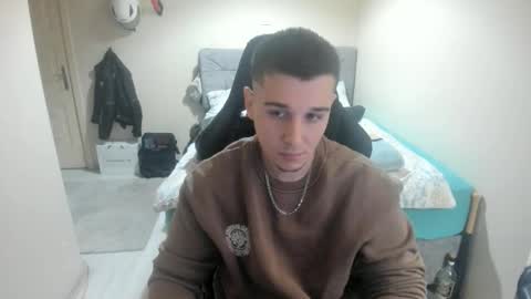 Snapshot of ulxer chatting on December 4, 2025, 7:33 pm hi im mike tyson - online show from December 4, 2025, 7:33 pm