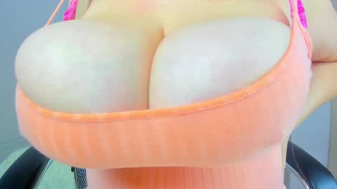 umnizza7777 online show from February 12, 2025, 9:42 am