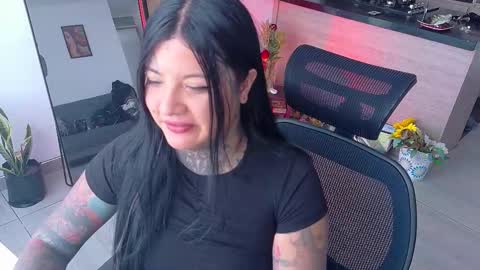 Snapshot of unatatuada chatting on December 2, 2025, 7:20 pm Franchesca online show from December 2, 2025, 7:20 pm