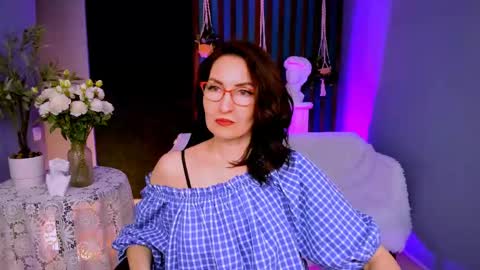 UnaTera online show from April 10, 2026, 6:29 am