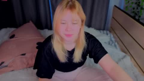 unburntkatniss online show from May 22, 2026, 2:22 pm