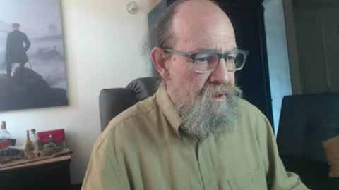 Snapshot of uncle_hottiecb chatting on July 13, 2026, 3:37 pm Uncle Hottie online show from July 13, 2026, 3:37 pm