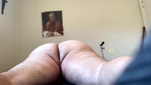 Hairy Sally online show from November 22, 2025, 3:22 pm