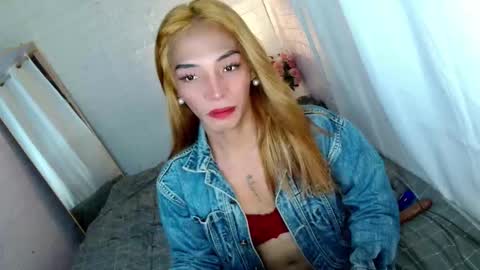 Snapshot of uncut_queen chatting on May 4, 2026, 8:54 am LOVELY JANE online show from May 4, 2026, 8:54 am