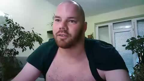 Snapshot of uncut_strong chatting on May 27, 2026, 3:42 pm Uncut Strong online show from May 27, 2026, 3:42 pm