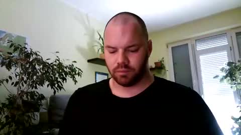 Snapshot of uncut_strong chatting on May 30, 2026, 9:28 am Uncut Strong online show from May 30, 2026, 9:28 am