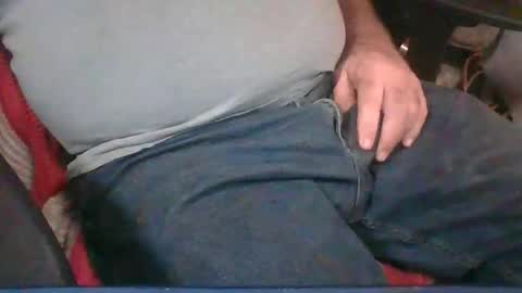 Snapshot of uncutmike7x5 chatting on November 14, 2025, 3:00 pm uncutmike7x5 online show from November 14, 2025, 3:00 pm