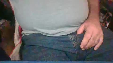 Snapshot of uncutmike7x5 chatting on December 13, 2025, 9:31 pm uncutmike7x5 online show from December 13, 2025, 9:31 pm