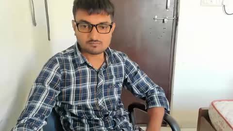 Snapshot of uncutraja chatting on December 3, 2024, 4:14 am uncutraja online show from December 3, 2024, 4:14 am