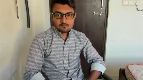 Snapshot of uncutraja chatting on December 6, 2024, 4:14 am uncutraja online show from December 6, 2024, 4:14 am