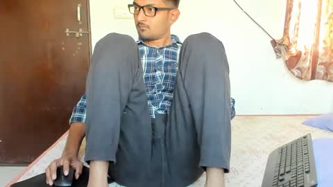 Snapshot of uncutraja chatting on December 6, 2024, 11:00 am uncutraja online show from December 6, 2024, 11:00 am