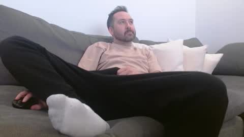 uncutslut69 online show from April 3, 2026, 2:20 am