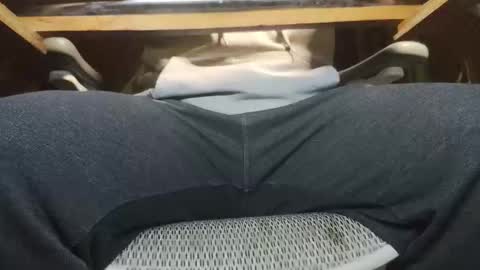 Under the desk online show from October 26, 2025, 9:21 pm