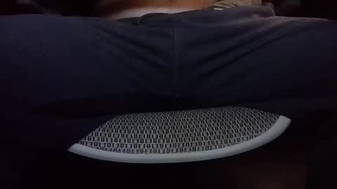 Under the desk online show from December 19, 2025, 9:44 pm