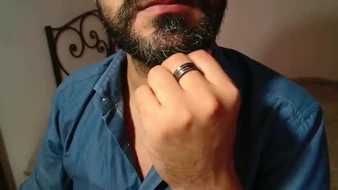 Giov online show from October 22, 2025, 8:19 pm