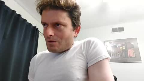 Snapshot of undress_me_ chatting on October 13, 2025, 1:33 pm undress me online show from October 13, 2025, 1:33 pm