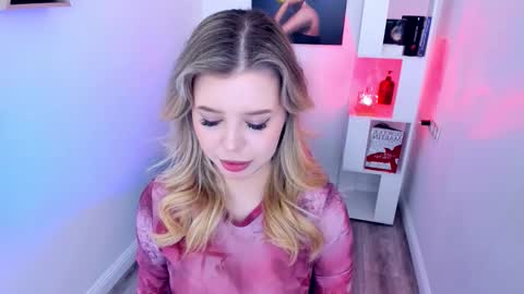 Alice online show from November 28, 2025, 8:00 pm