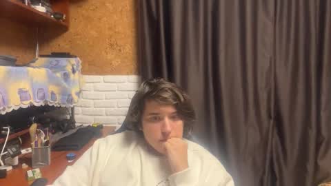 Anri online show from November 4, 2025, 9:58 pm