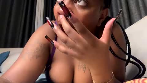 Snapshot of unholybaddie chatting on March 10, 2025, 1:01 am Unholybaddie online show from March 10, 2025, 1:01 am