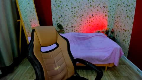 Call me Mira  thumbs up its make me happy online show from April 9, 2026, 9:20 pm