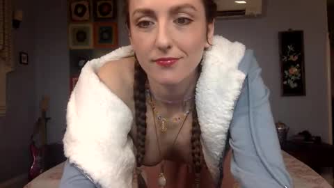 Lola Moonstone online show from November 29, 2025, 4:26 am
