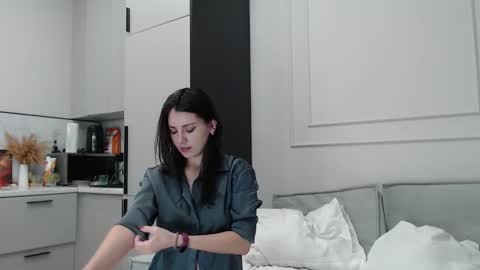 uninvited_raccoon online show from October 16, 2025, 12:00 am