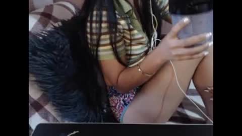 Snapshot of unlimitedloving chatting on December 7, 2024, 8:27 pm unlimitedloving online show from December 7, 2024, 8:27 pm