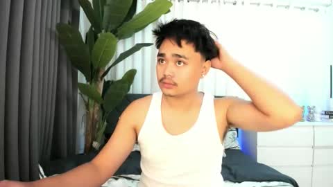 Snapshot of unloadedcumxxx chatting on December 4, 2025, 4:11 am Miss online show from December 4, 2025, 4:11 am