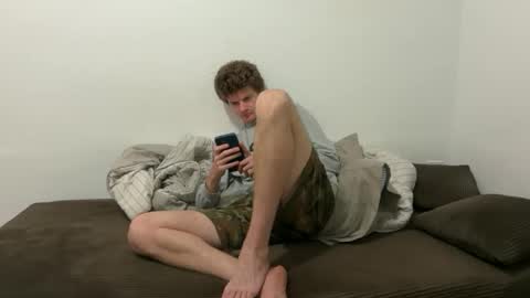 Snapshot of unverifiedbwc chatting on March 31, 2026, 1:40 am Stepbro online show from March 31, 2026, 1:40 am