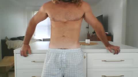 uptonogoodaus online show from January 7, 2025, 7:10 am