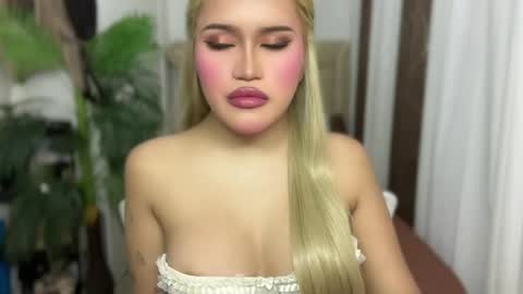 ur_bombshellpatty online show from May 20, 2026, 7:09 pm