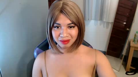 Snapshot of ur_cutiesthotasianxx chatting on January 30, 2025, 10:08 am Vee online show from January 30, 2025, 10:08 am