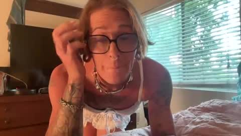 Snapshot of ur_daylee_dose chatting on July 3, 2026, 2:29 am Ur Daylee dose online show from July 3, 2026, 2:29 am