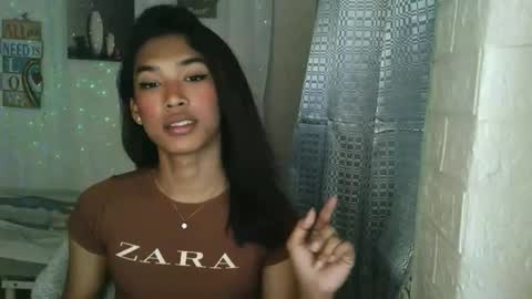 ur_dazzlingmorenaxx online show from November 22, 2025, 2:54 am