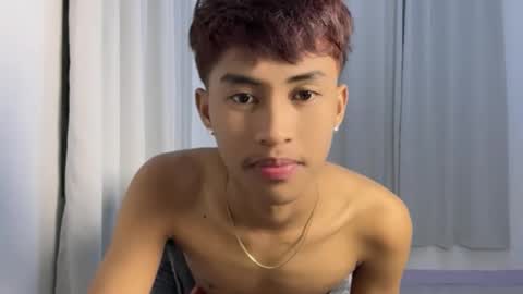 ur_fuckerbttm online show from October 27, 2025, 12:31 pm