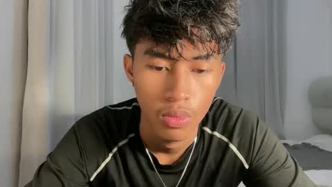 ur_fuckerbttm online show from February 23, 2026, 12:35 pm