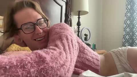 Snapshot of ur_goddess_daylee chatting on November 22, 2025, 5:12 pm Goddess online show from November 22, 2025, 5:12 pm