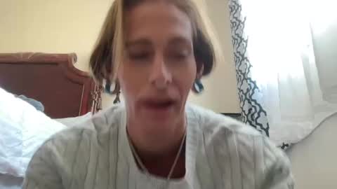 Snapshot of ur_goddess_daylee chatting on December 4, 2025, 7:00 pm Goddess online show from December 4, 2025, 7:00 pm