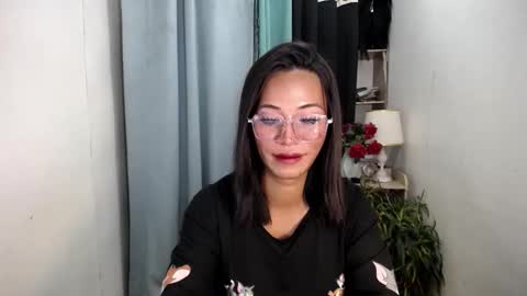 ur_hottest_girl online show from January 6, 2026, 4:00 pm