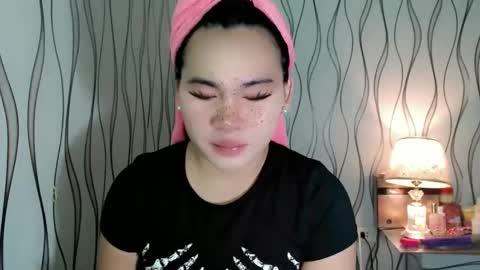 QUEENSY online show from February 7, 2026, 1:53 am