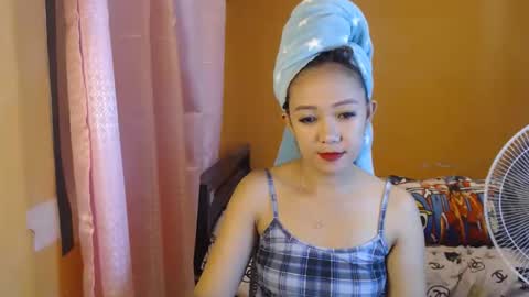 Snapshot of ur_petitejaya chatting on May 3, 2026, 1:06 pm ur_petitejaya online show from May 3, 2026, 1:06 pm