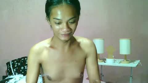 ur_sexybabe_ehra online show from January 10, 2025, 10:46 pm
