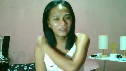 ur_sexybabe_ehra online show from March 4, 2025, 6:18 pm