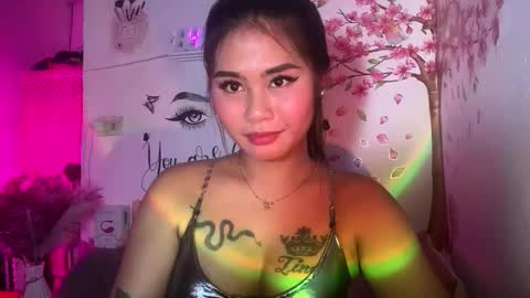 Snapshot of ur_ultimatedreamgirlxoxo chatting on April 26, 2026, 8:17 pm HelloIm Girly online show from April 26, 2026, 8:17 pm