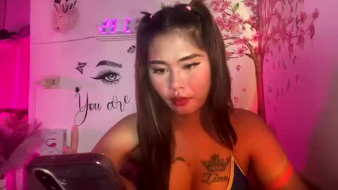 Snapshot of ur_ultimatedreamgirlxoxo chatting on April 30, 2026, 8:57 pm HelloIm Girly online show from April 30, 2026, 8:57 pm