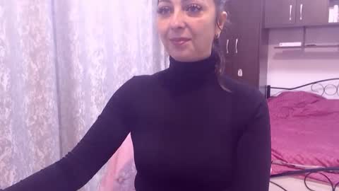 Snapshot of urafrodita chatting on January 19, 2026, 10:19 am urafrodita online show from January 19, 2026, 10:19 am