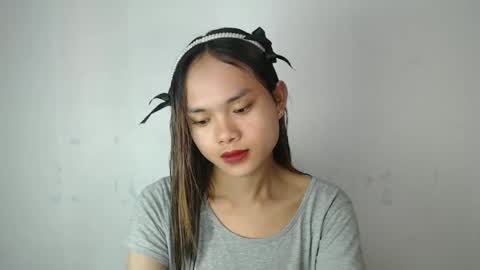 urasian_crisa online show from May 4, 2026, 12:23 pm